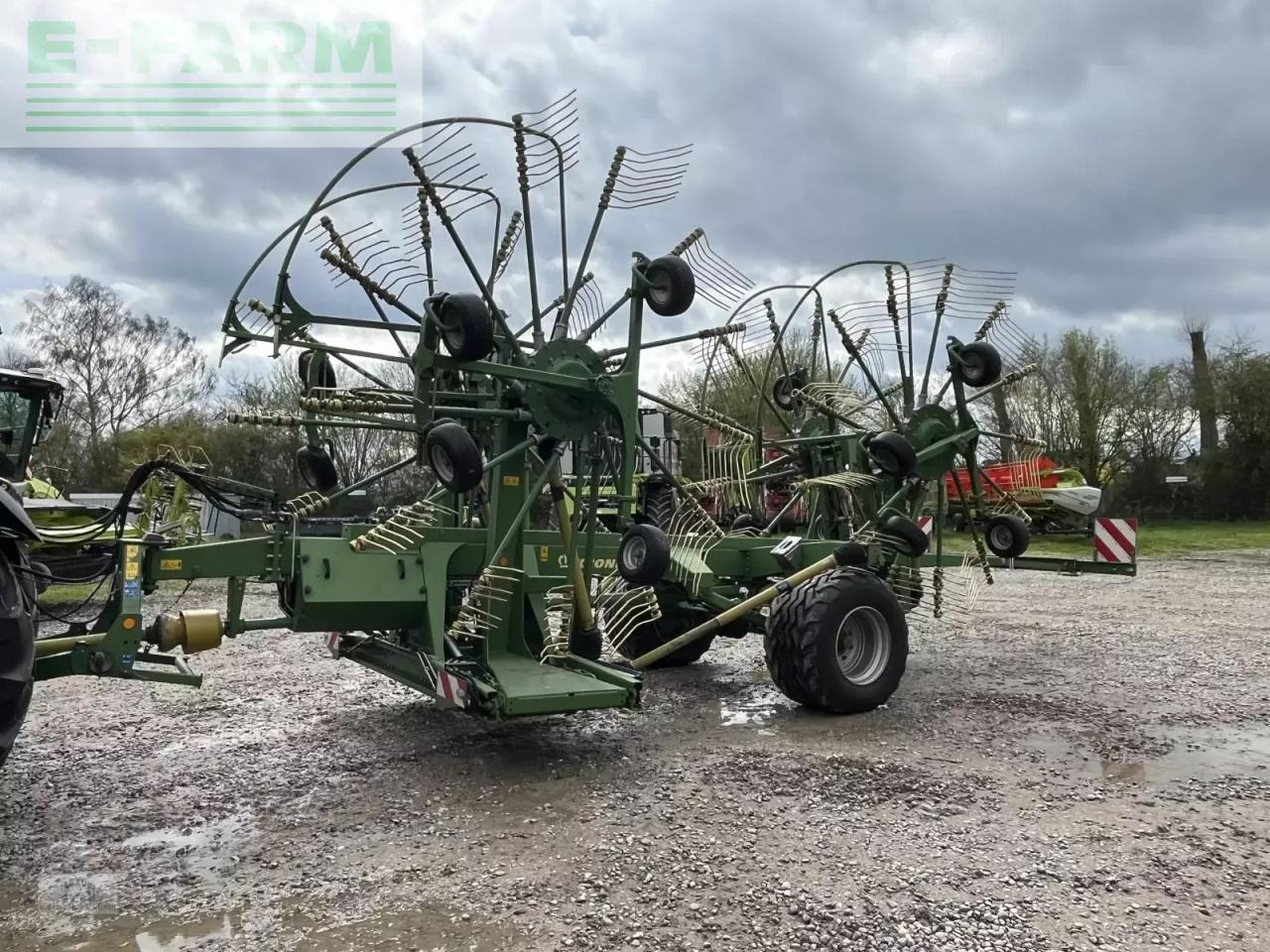 Krone swadro 1400 plus - Heuwender/ Wenderechen: das Bild 2 Krone swadro 1400 plus - Heuwender/ Wenderechen: das Bild 2