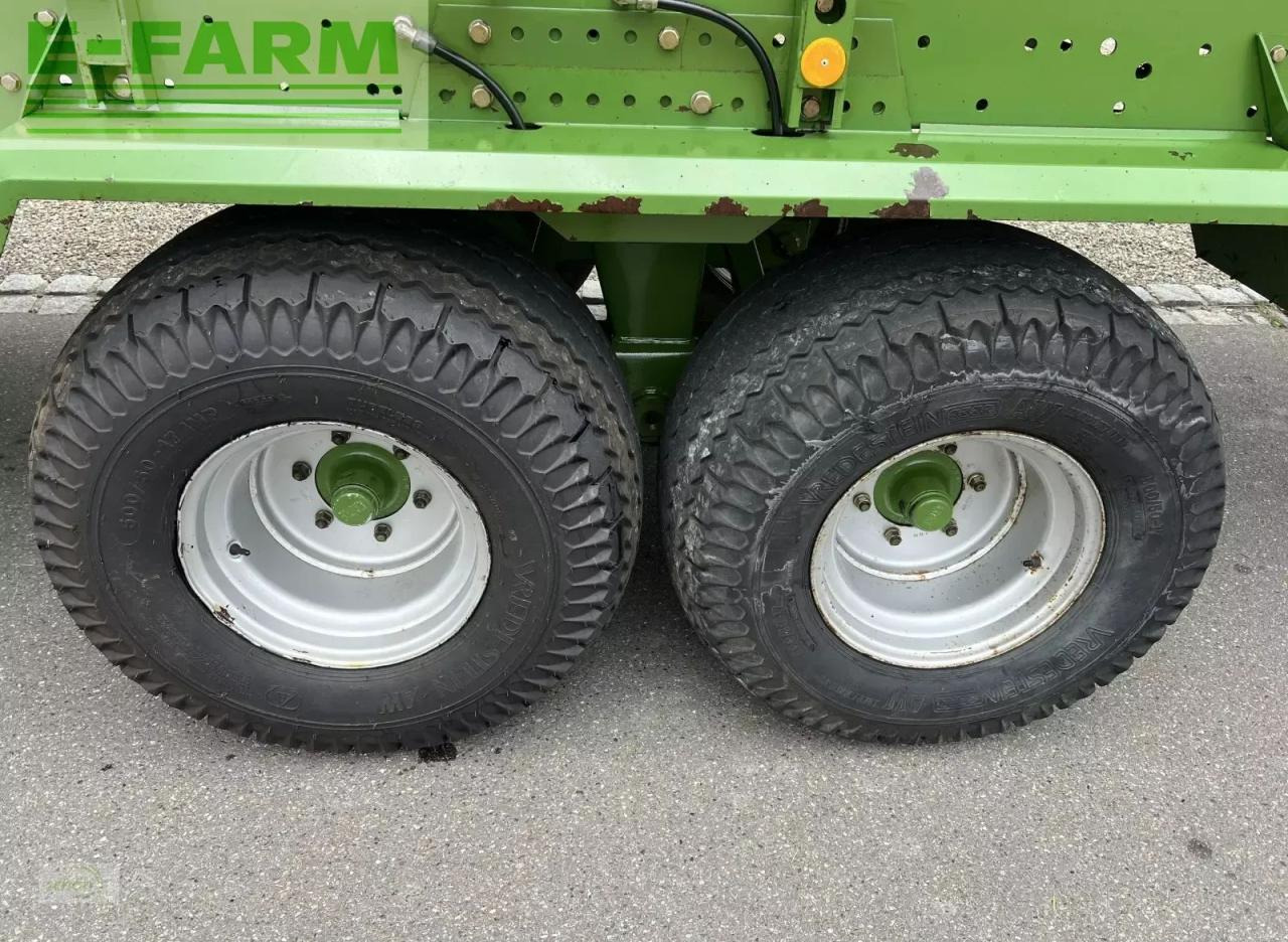 Krone titan 6/48 gl all in - ein großer schwingen-ladewagen mit druckluftbremse - Ladewagen: das Bild 3 Krone titan 6/48 gl all in - ein großer schwingen-ladewagen mit druckluftbremse - Ladewagen: das Bild 3