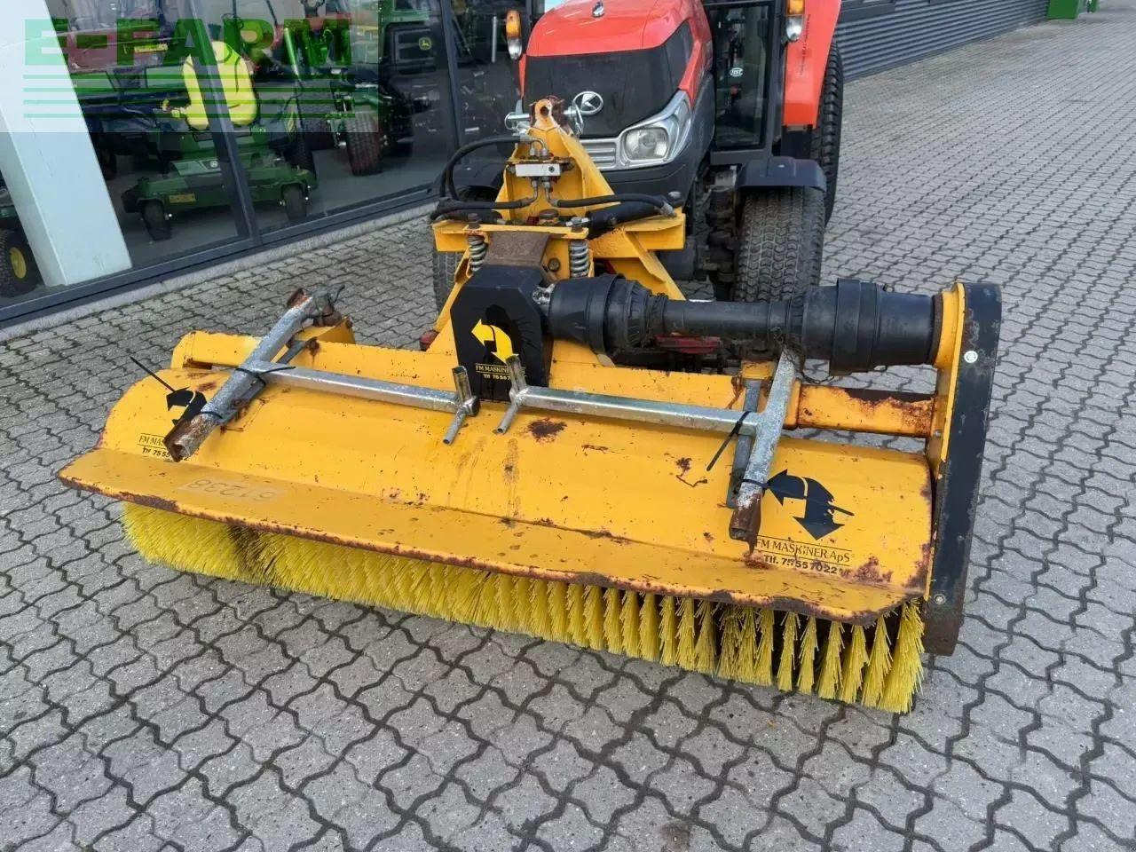 Kubota 5740 - Traktor: das Bild 5 Kubota 5740 - Traktor: das Bild 5