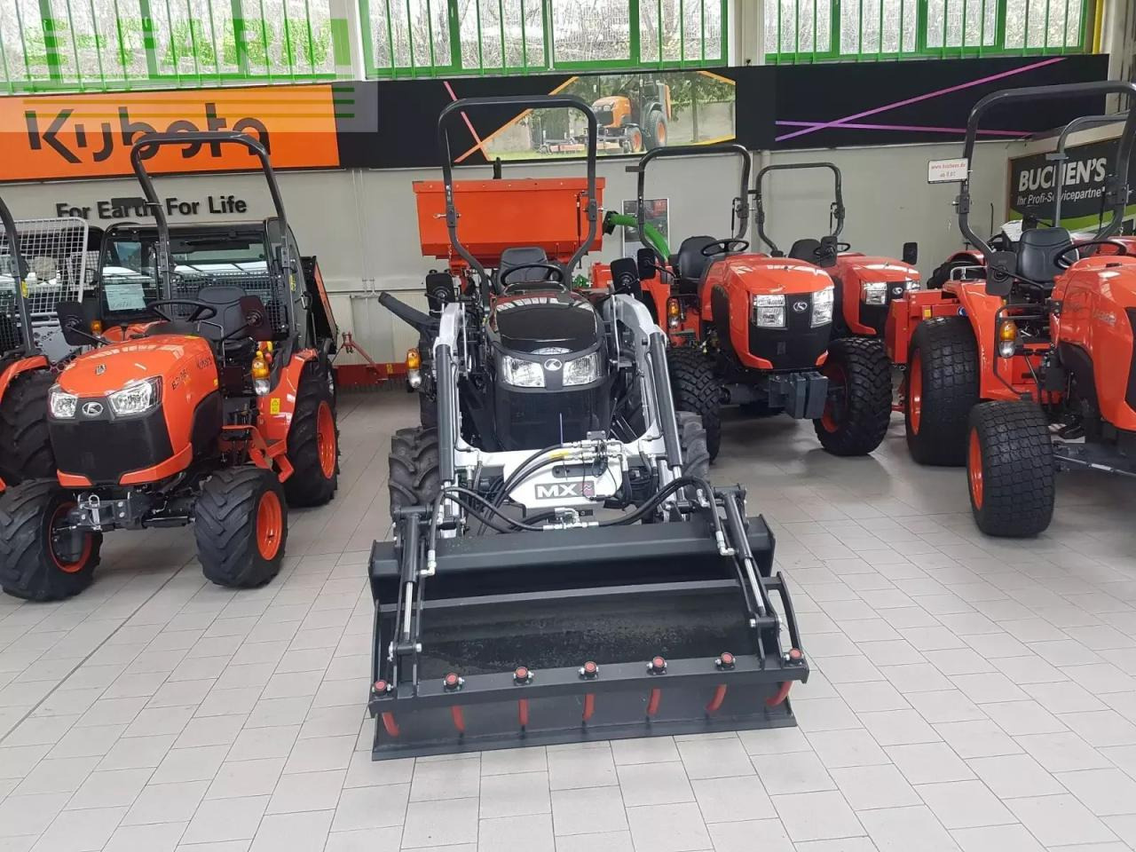 Traktor Kubota l1-382 hydrostat-sonderfarbe: das Bild 12 Traktor Kubota l1-382 hydrostat-sonderfarbe: das Bild 12