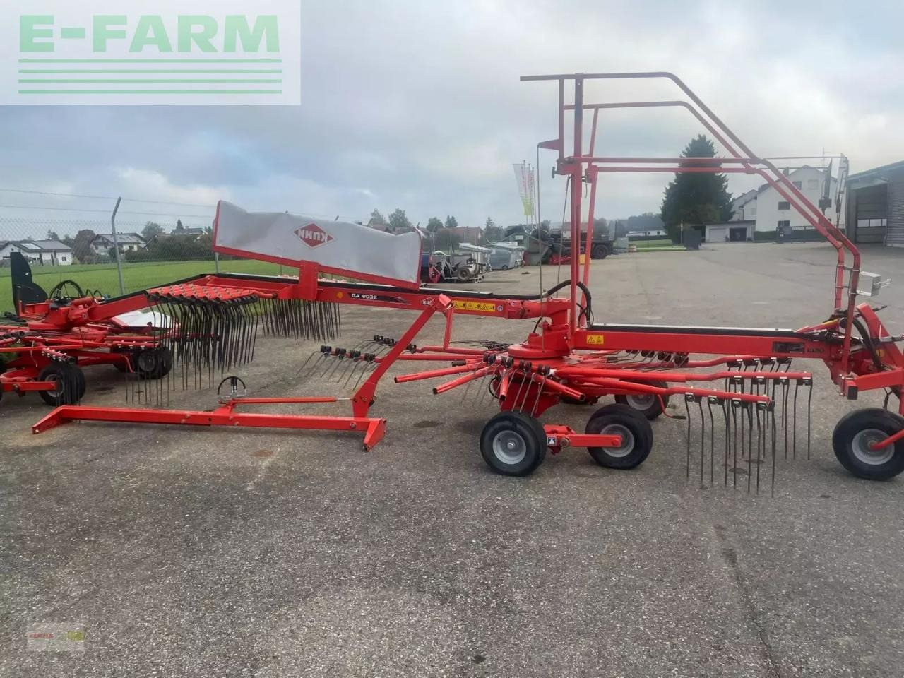 Kuhn ga 9032 - Heuwender/ Wenderechen: das Bild 4 Kuhn ga 9032 - Heuwender/ Wenderechen: das Bild 4