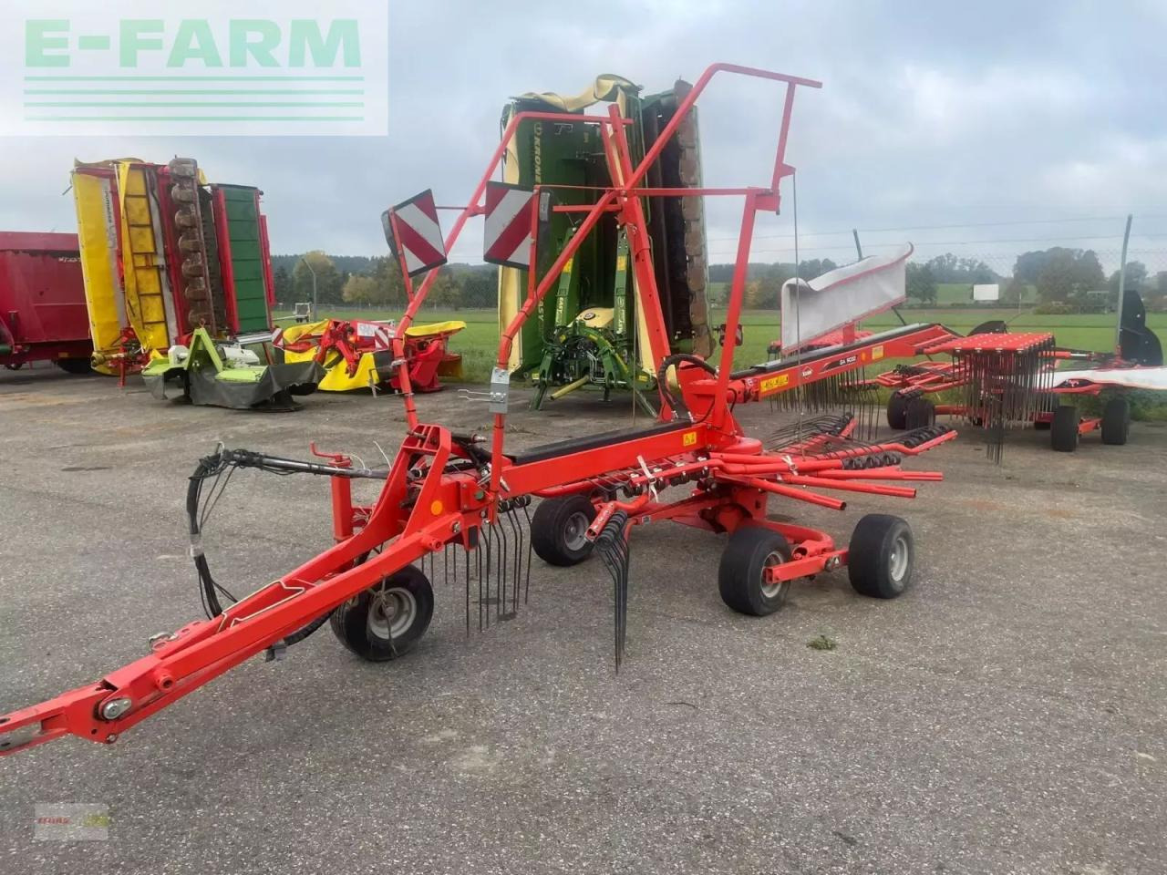 Kuhn ga 9032 - Heuwender/ Wenderechen: das Bild 2 Kuhn ga 9032 - Heuwender/ Wenderechen: das Bild 2