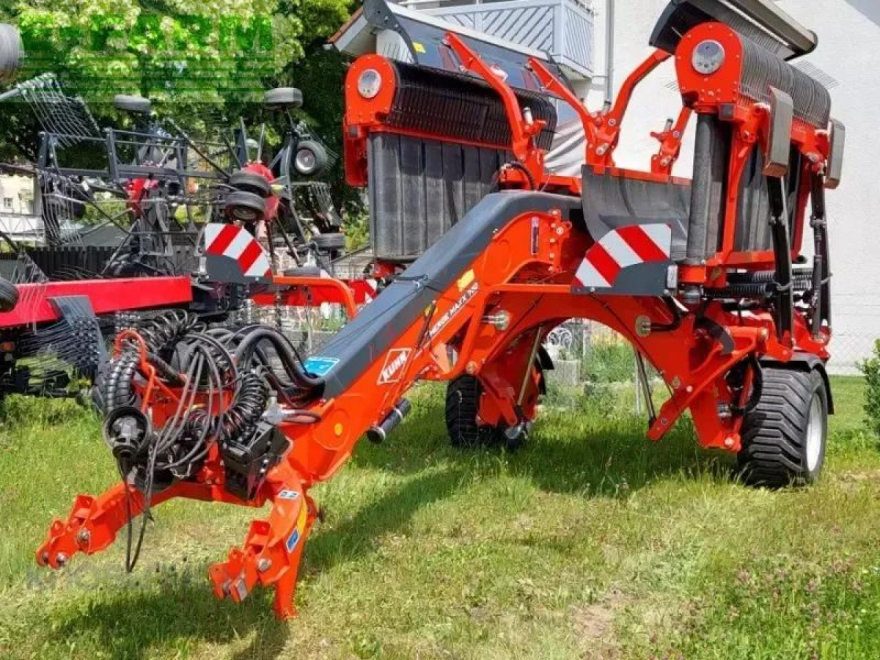 Kuhn merge maxx 760 - Heuwender/ Wenderechen: das Bild 2 Kuhn merge maxx 760 - Heuwender/ Wenderechen: das Bild 2