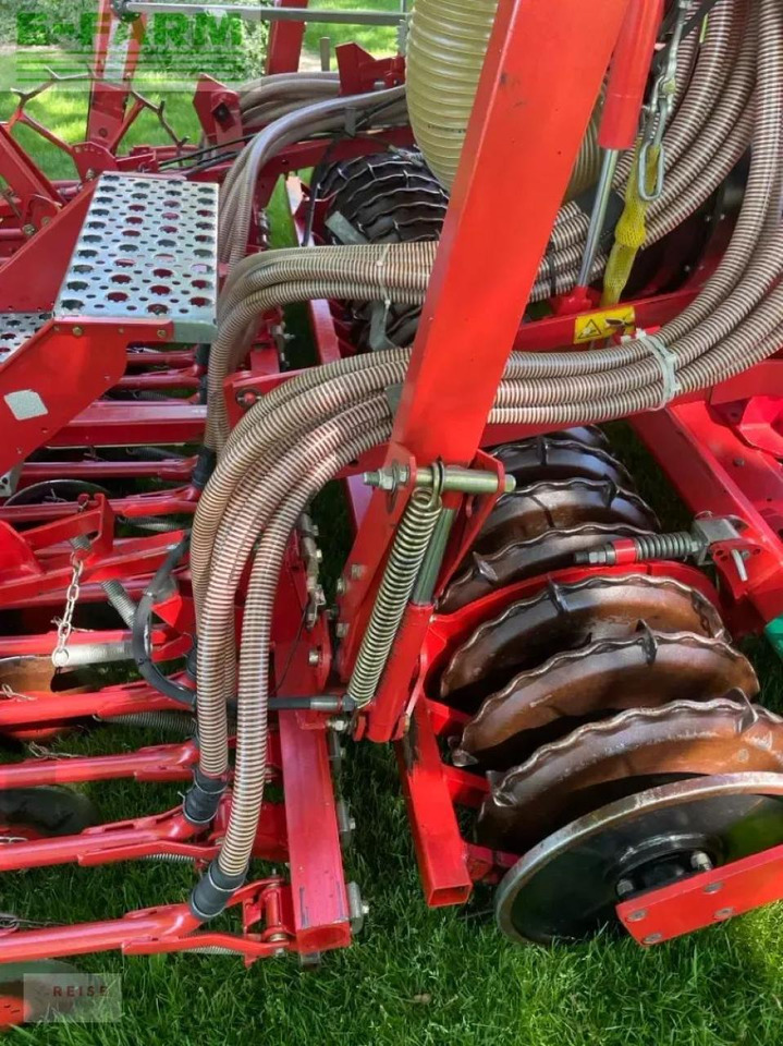 Säkombination Kverneland ng-h 301 und da 3 meter: das Bild 13 Säkombination Kverneland ng-h 301 und da 3 meter: das Bild 13