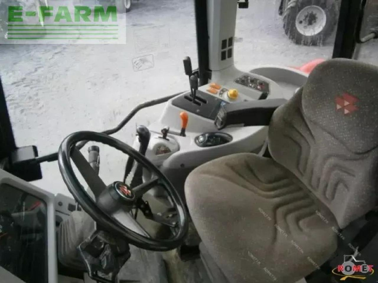 Massey Ferguson 5460 - Traktor: das Bild 4 Massey Ferguson 5460 - Traktor: das Bild 4