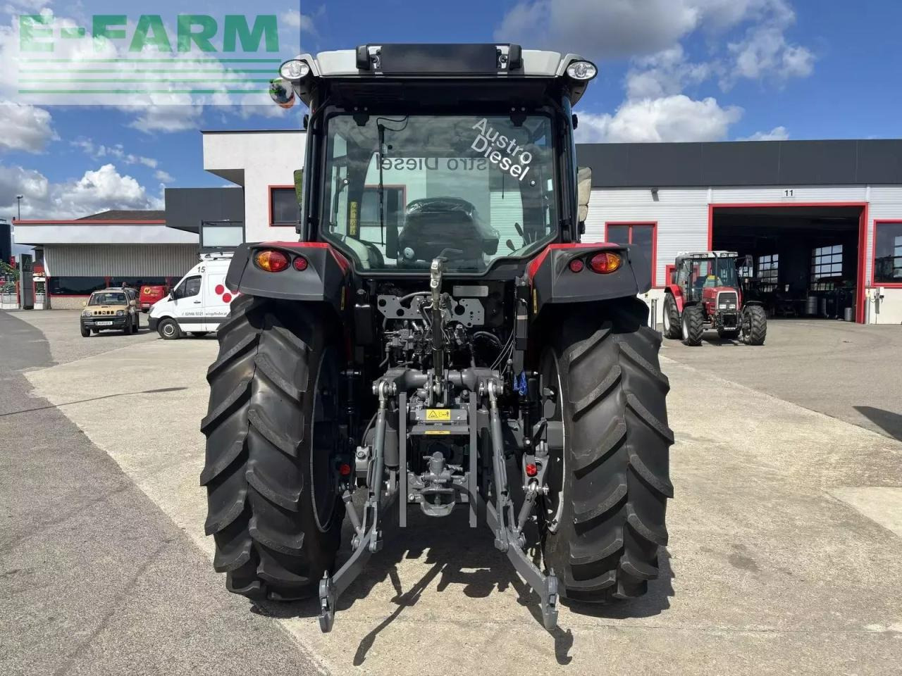 Traktor Massey Ferguson 5711 m dyna 4 comfort: das Bild 6