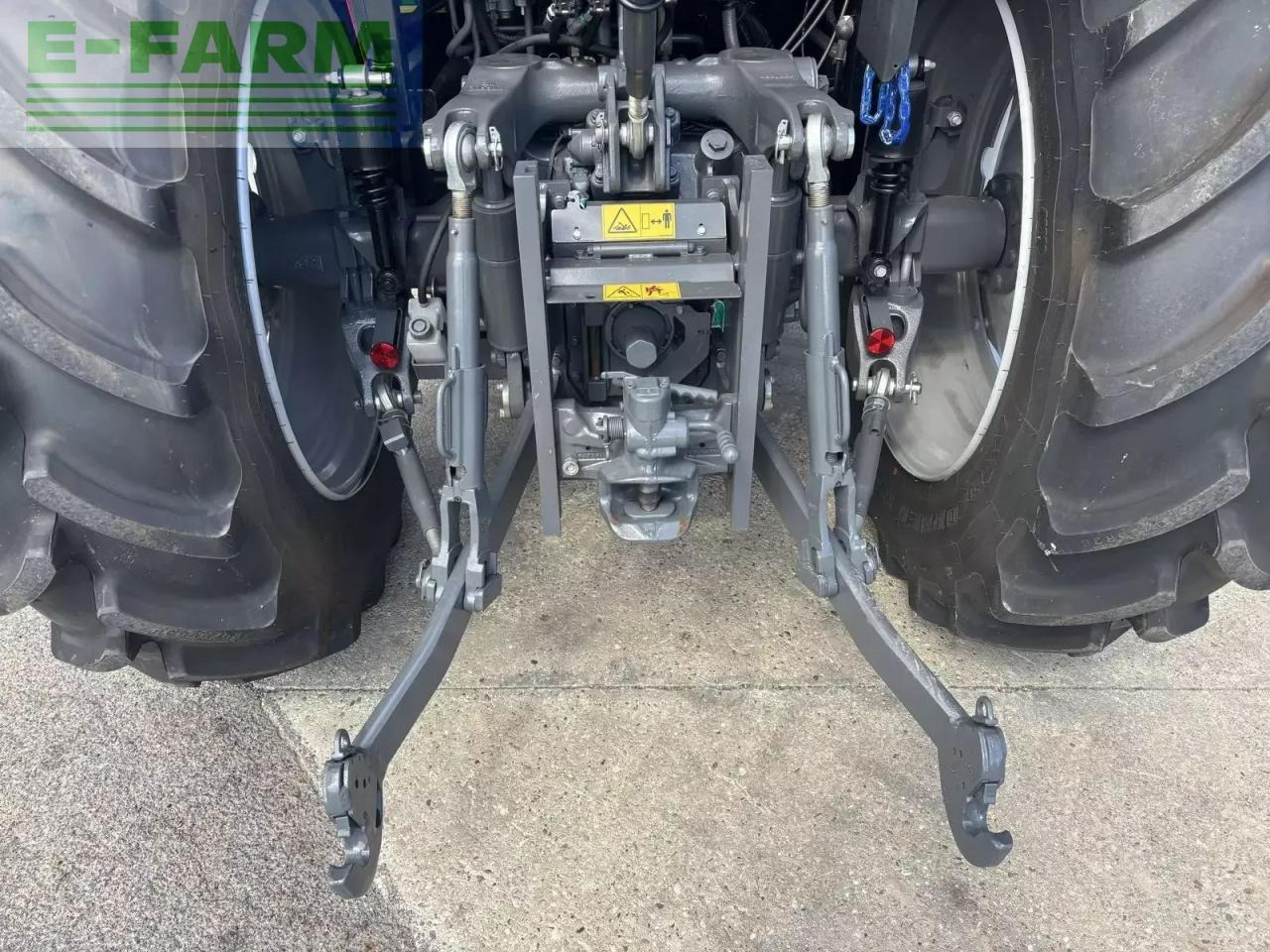 Traktor Massey Ferguson 5711 m dyna 4 comfort: das Bild 16