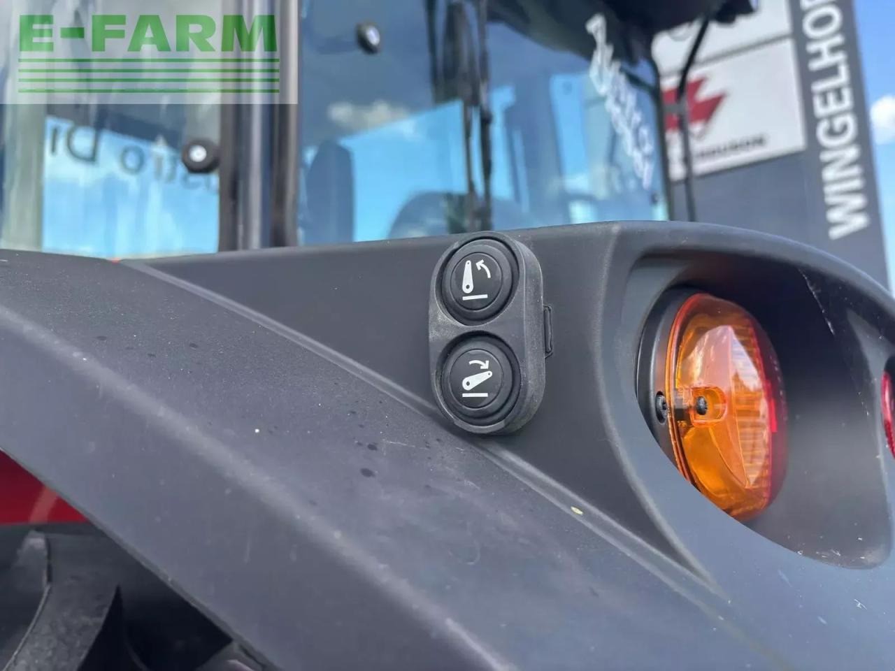 Traktor Massey Ferguson 5711 m dyna 4 comfort: das Bild 14