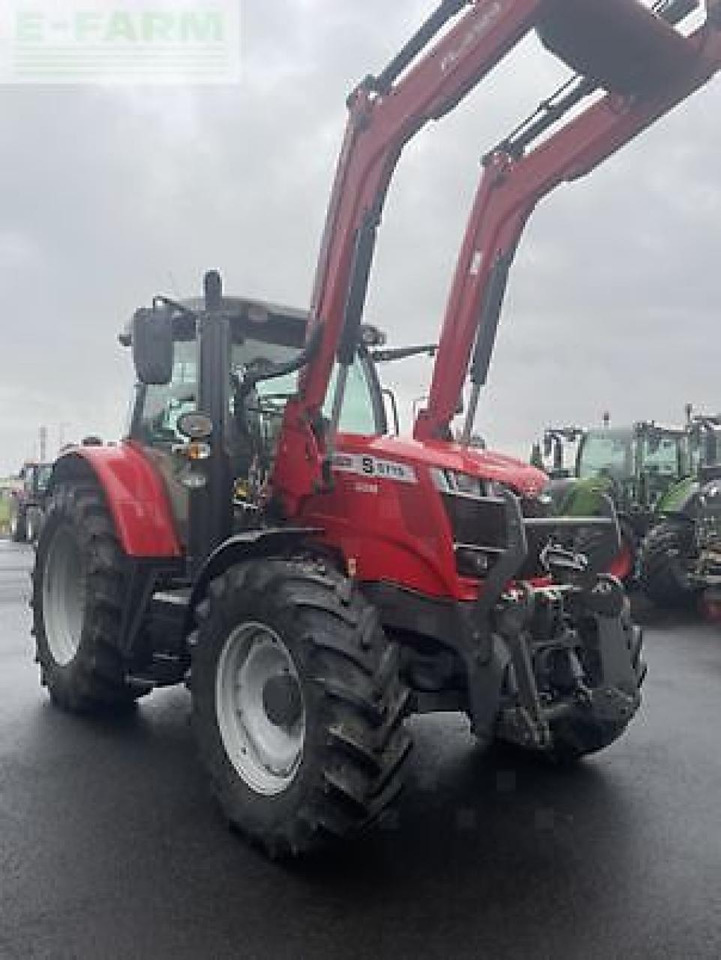 Massey Ferguson 6715s - Traktor: das Bild 1 Massey Ferguson 6715s - Traktor: das Bild 1