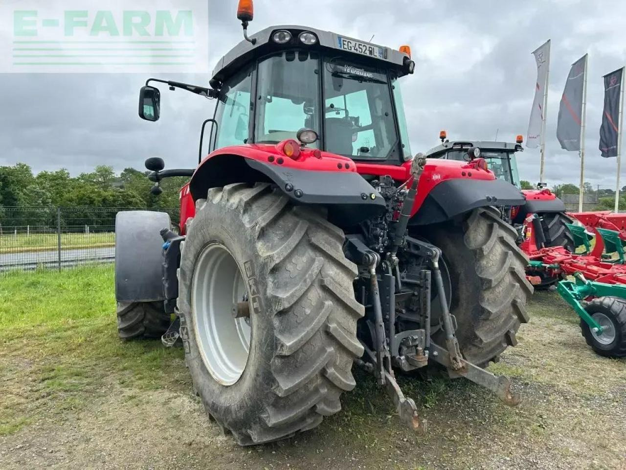Massey Ferguson 7724 dyna-6 exclusive Exclusive - Traktor: das Bild 2 Massey Ferguson 7724 dyna-6 exclusive Exclusive - Traktor: das Bild 2