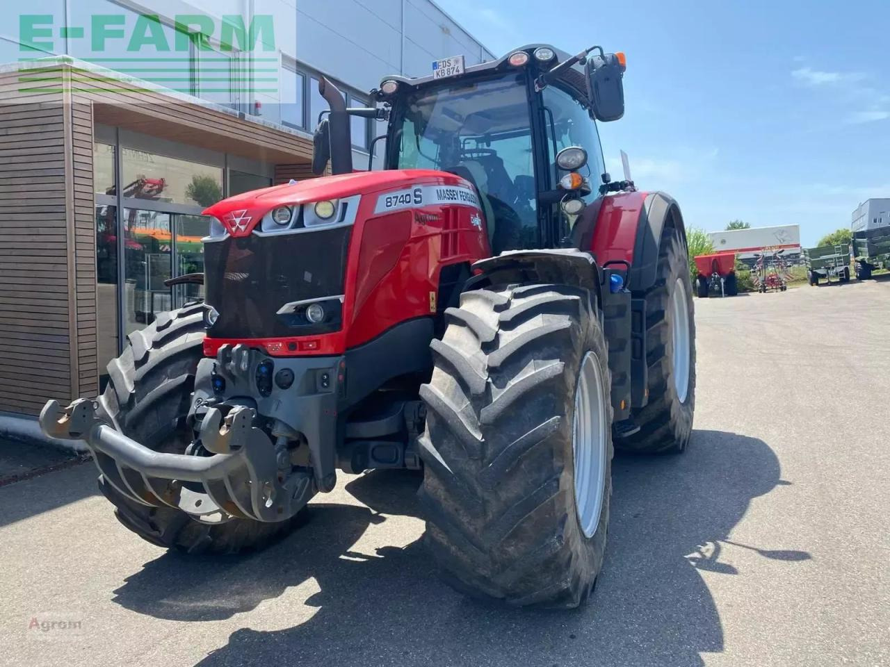 Massey Ferguson 8740 s dyna vt exclusive Exclusive - Traktor: das Bild 4 Massey Ferguson 8740 s dyna vt exclusive Exclusive - Traktor: das Bild 4