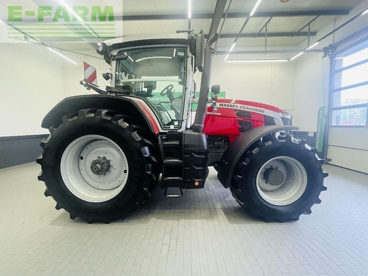 Massey Ferguson 8s.305 dyna-vt exclusive Exclusive - Traktor: das Bild 4 Massey Ferguson 8s.305 dyna-vt exclusive Exclusive - Traktor: das Bild 4