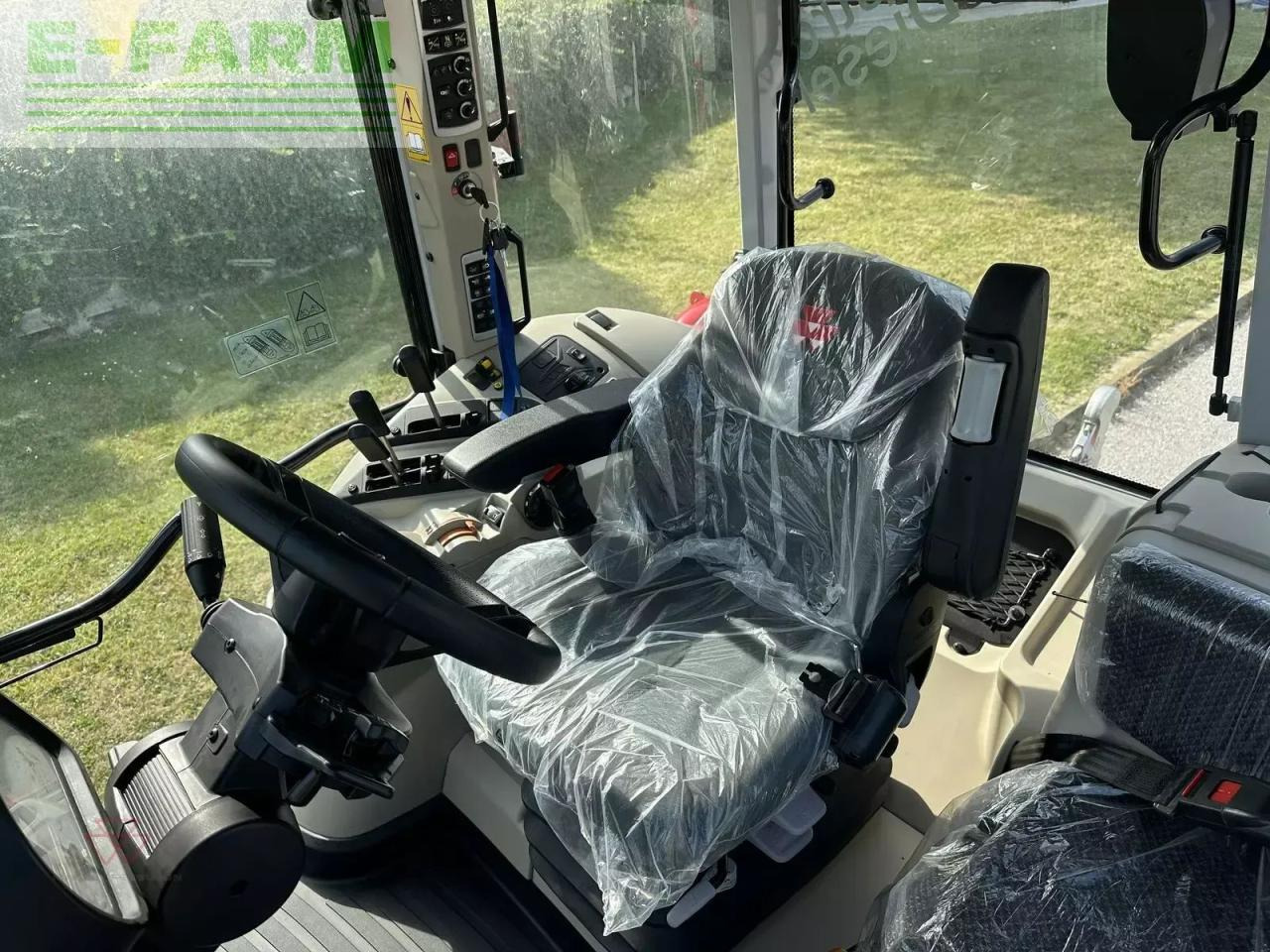 Traktor Massey Ferguson: das Bild 10