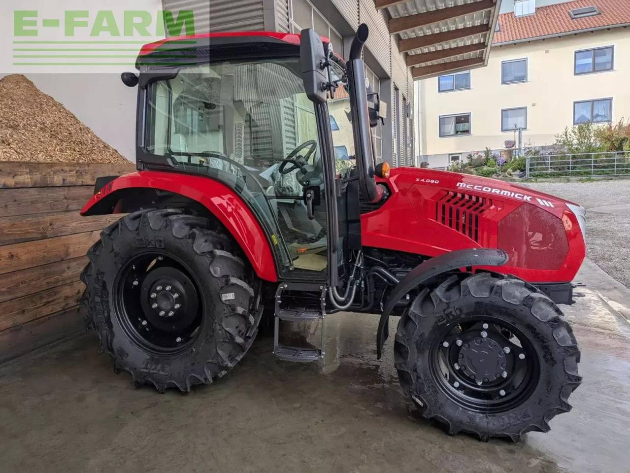 McCormick x4.080 - Traktor: das Bild 2 McCormick x4.080 - Traktor: das Bild 2