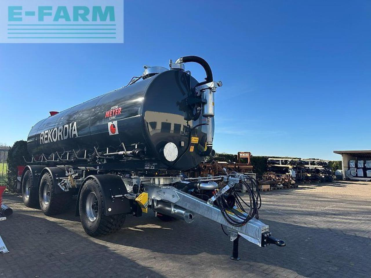 Meyer-Lohne rekordia cargo 25000l vakuum zubringer - Düngetechnik: das Bild 3 Meyer-Lohne rekordia cargo 25000l vakuum zubringer - Düngetechnik: das Bild 3