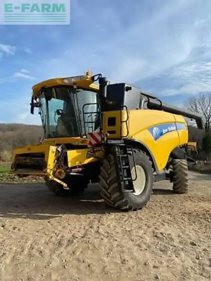 New Holland cx 8090 - Mähdrescher: das Bild 1 New Holland cx 8090 - Mähdrescher: das Bild 1