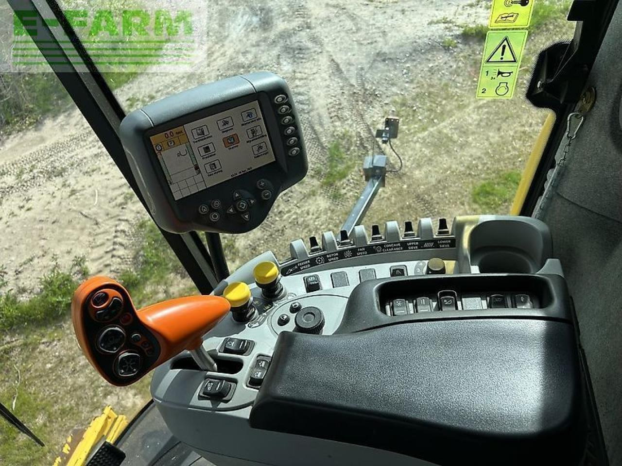 New Holland cx 8090 - Mähdrescher: das Bild 5 New Holland cx 8090 - Mähdrescher: das Bild 5