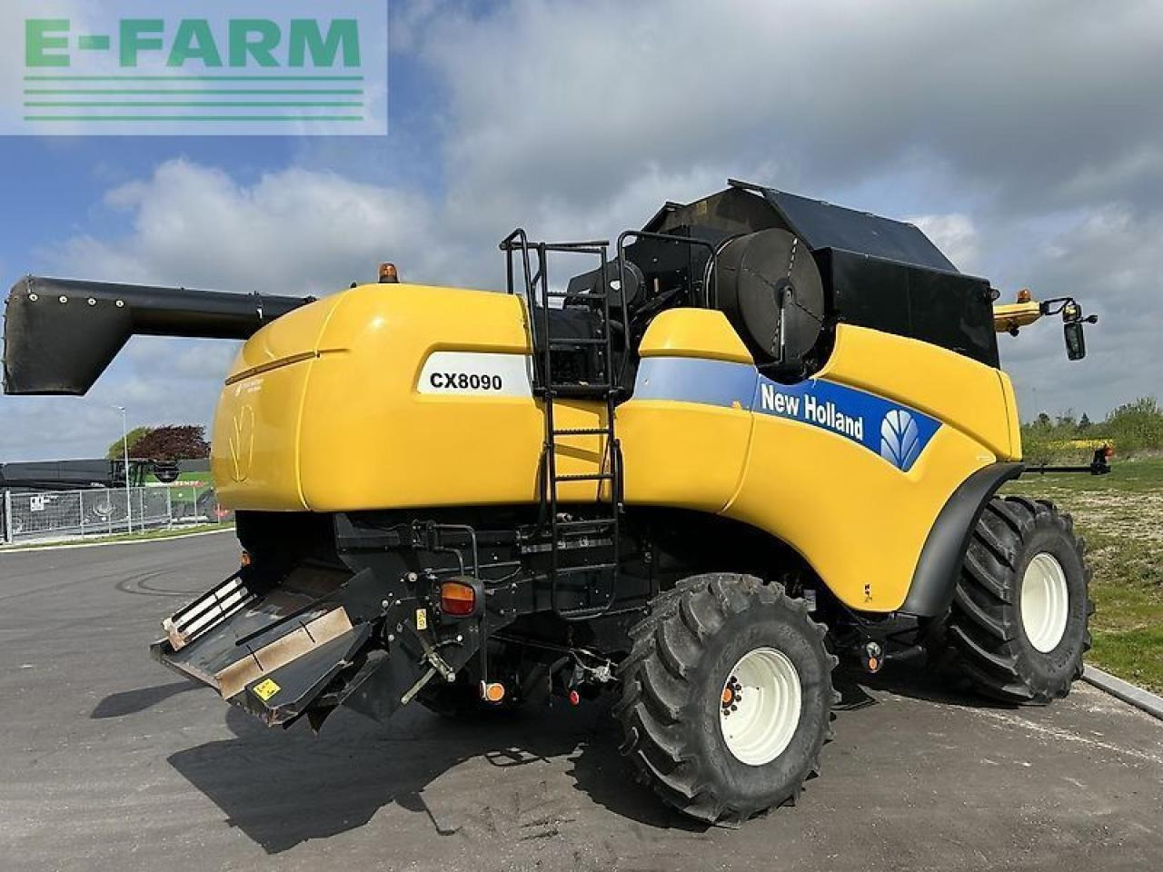 New Holland cx 8090 - Mähdrescher: das Bild 3 New Holland cx 8090 - Mähdrescher: das Bild 3