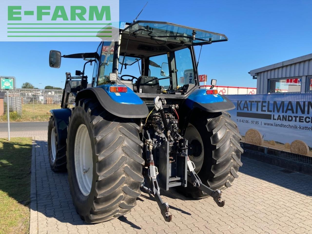 New Holland m 135 - Traktor: das Bild 4 New Holland m 135 - Traktor: das Bild 4