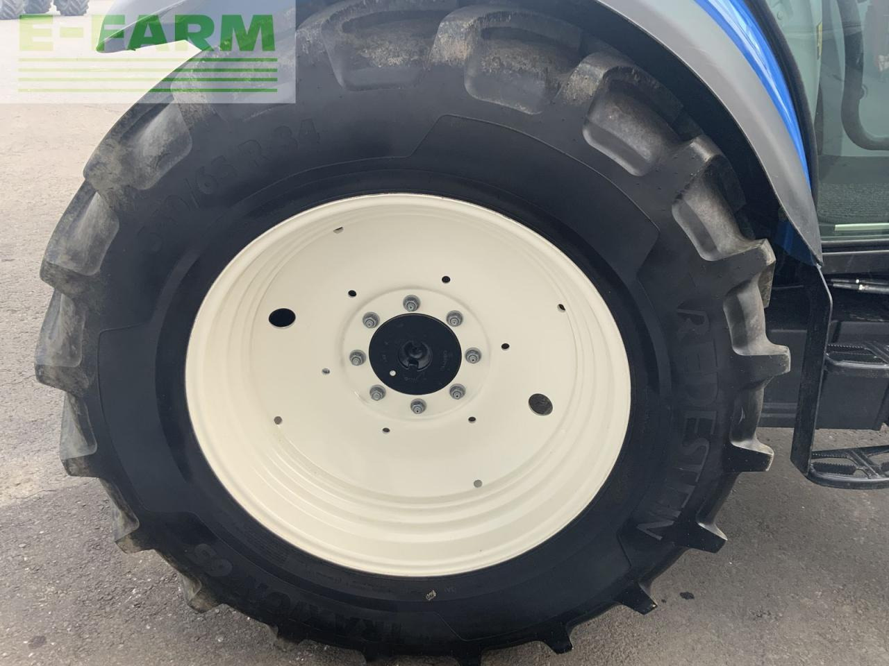 Traktor New Holland t5.110 dual command: das Bild 14