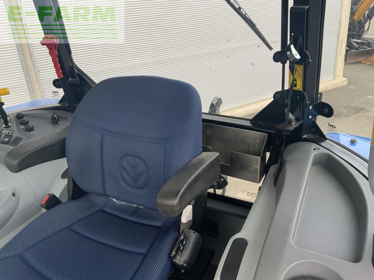 Traktor New Holland t5.110 dual command: das Bild 11