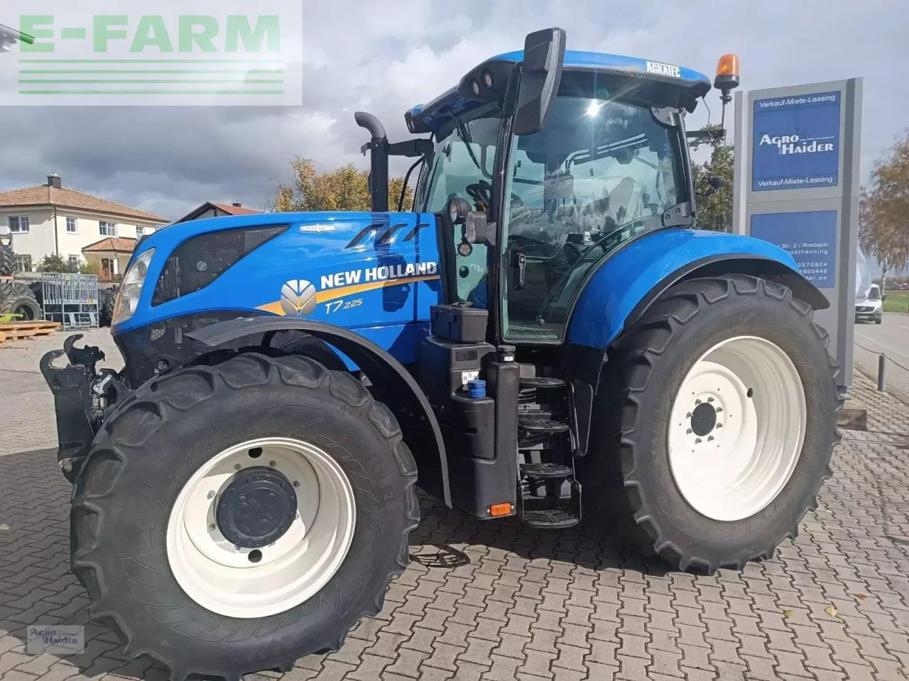 New Holland t7.225 ac - Traktor: das Bild 1 New Holland t7.225 ac - Traktor: das Bild 1
