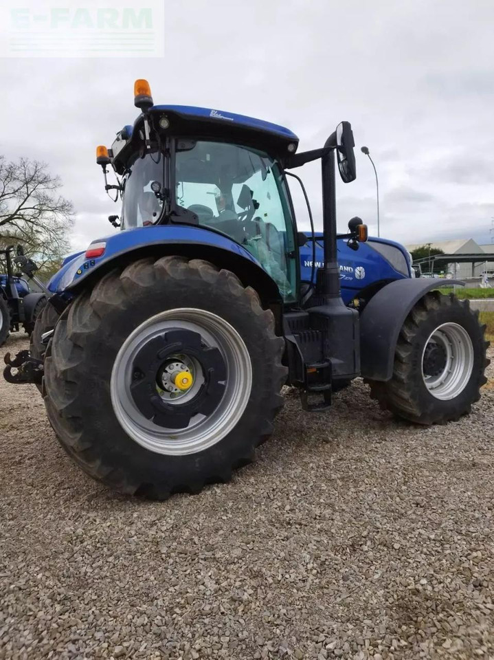 New Holland t7 270 ac - Traktor: das Bild 2 New Holland t7 270 ac - Traktor: das Bild 2