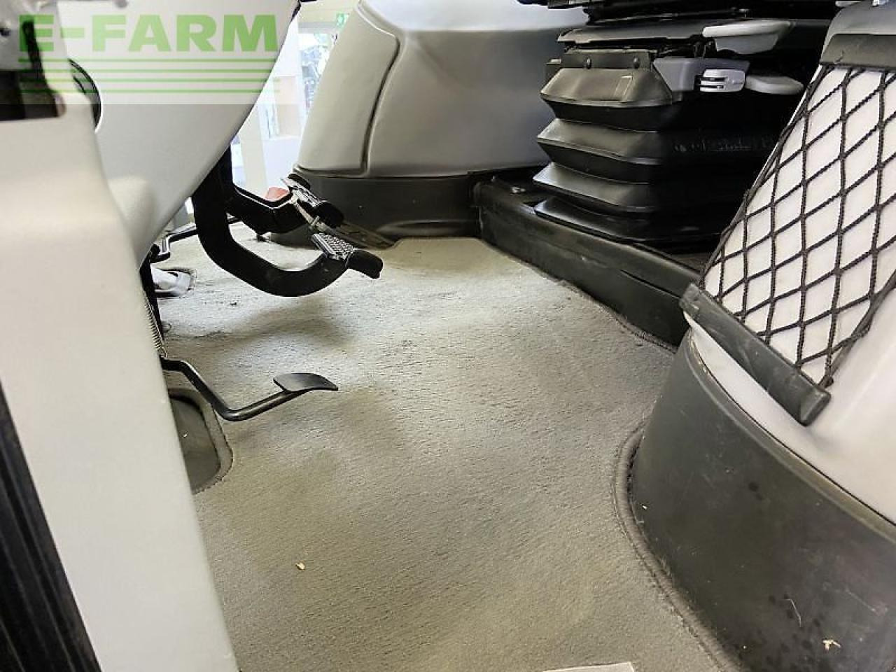 Traktor New Holland t7.275: das Bild 9