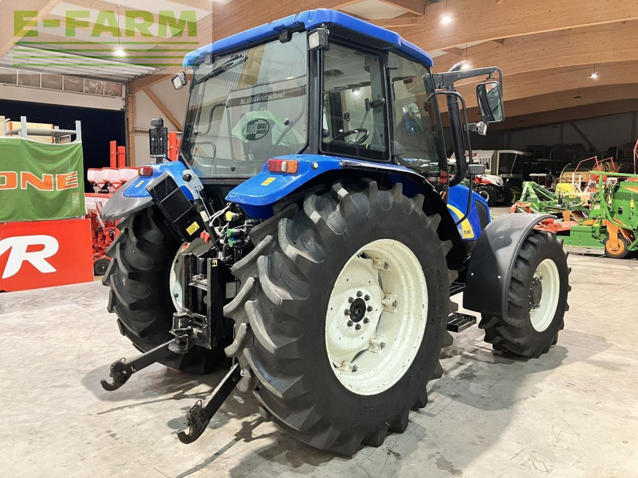 New Holland tl100a (4wd) A - Traktor: das Bild 3 New Holland tl100a (4wd) A - Traktor: das Bild 3