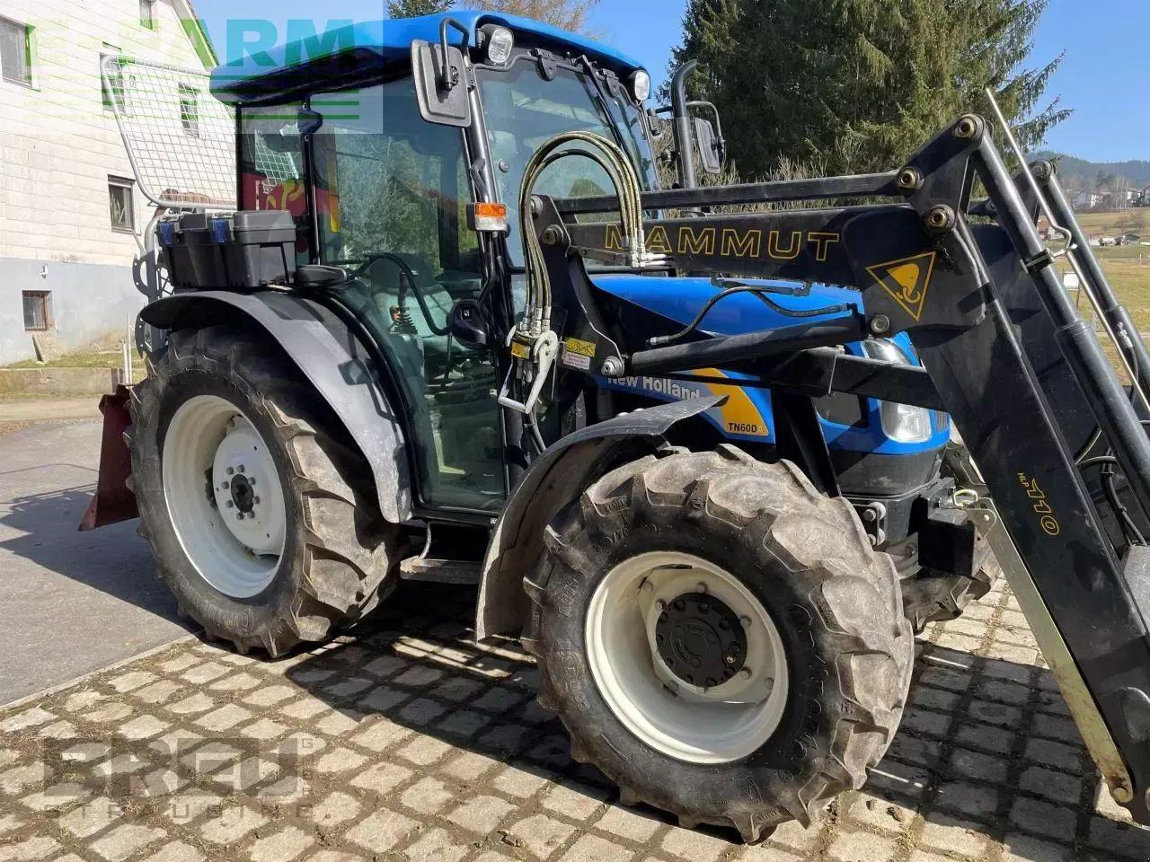 New Holland tn 60 allrad - Traktor: das Bild 2 New Holland tn 60 allrad - Traktor: das Bild 2