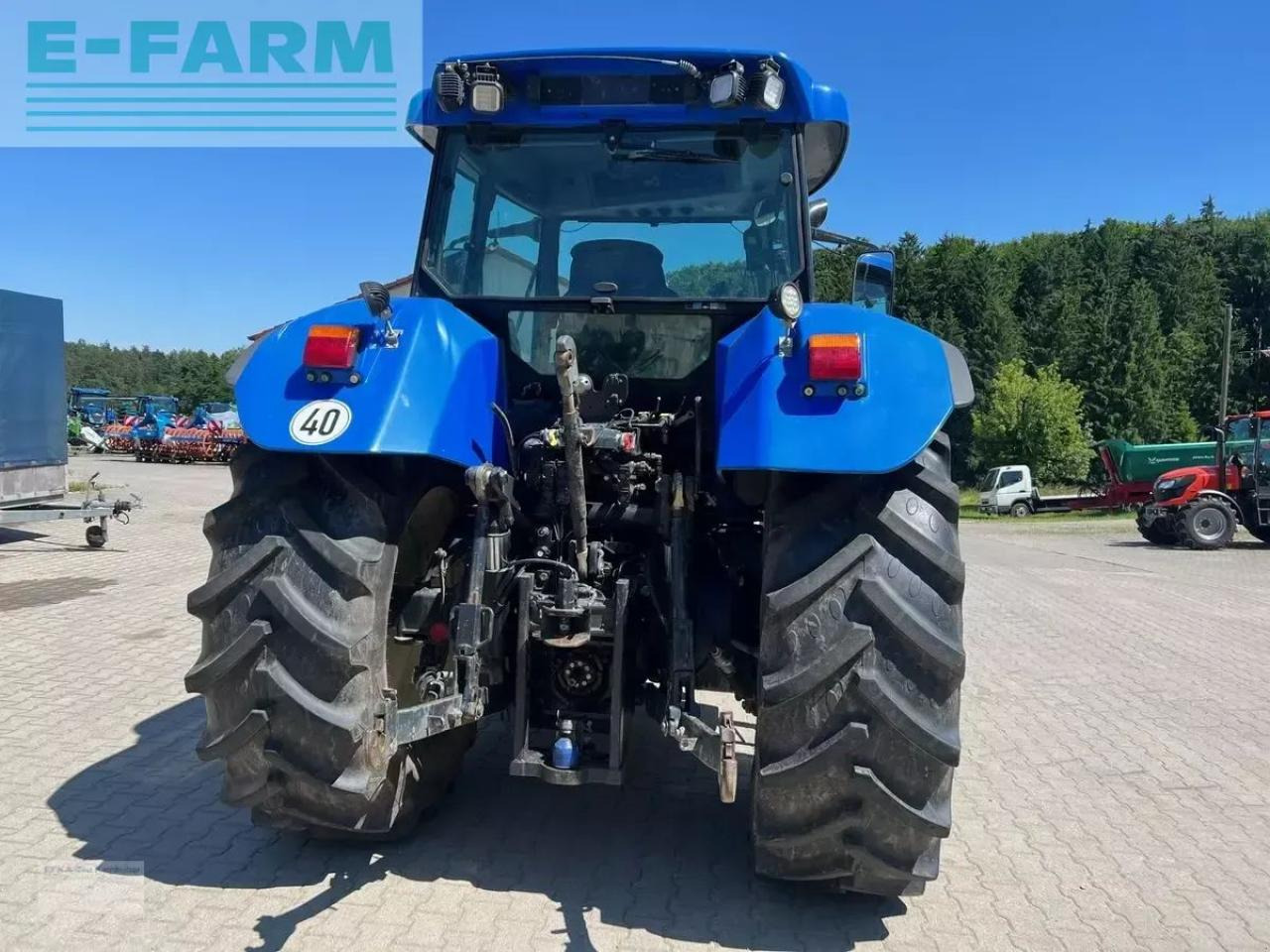 New Holland tvt 135 - Traktor: das Bild 3 New Holland tvt 135 - Traktor: das Bild 3
