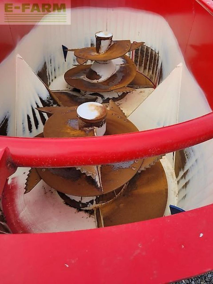 Siloking trailedline duo 18 - Fütterungstechnik: das Bild 2 Siloking trailedline duo 18 - Fütterungstechnik: das Bild 2