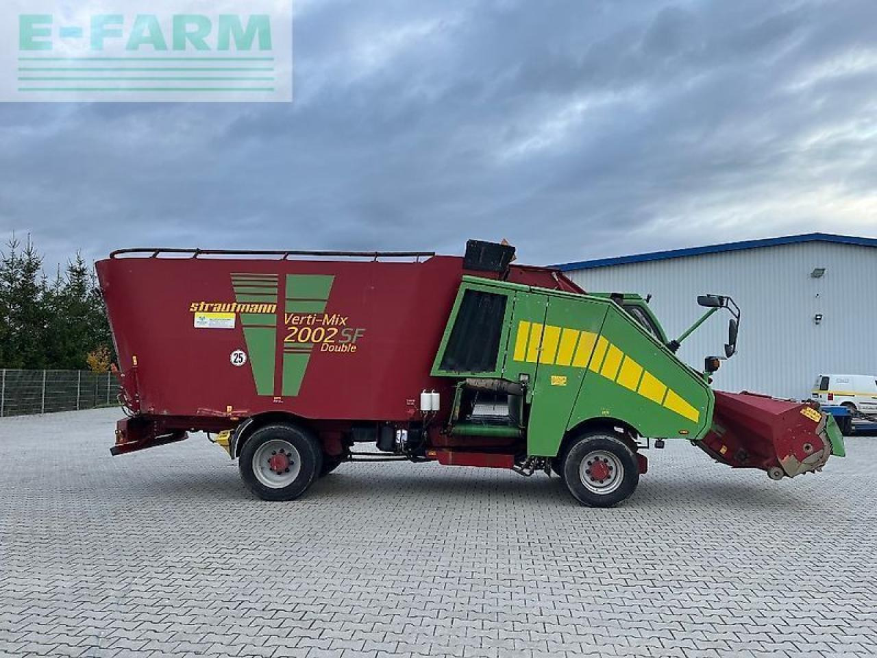 Strautmann verti-mix 2002 d-sf - Fütterungstechnik: das Bild 4 Strautmann verti-mix 2002 d-sf - Fütterungstechnik: das Bild 4