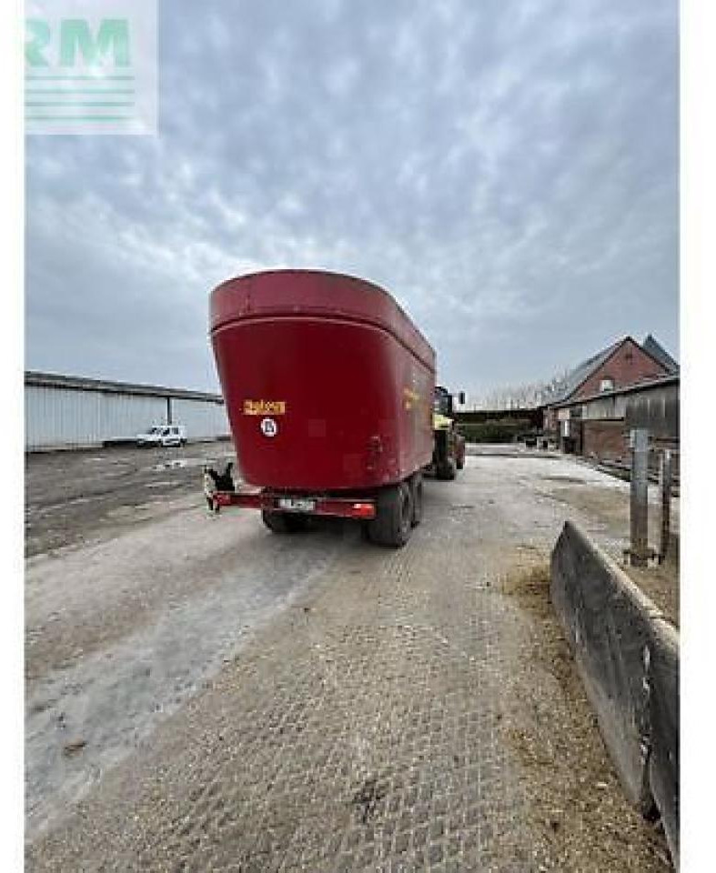 Strautmann verti mix 2401 - Fütterungstechnik: das Bild 2 Strautmann verti mix 2401 - Fütterungstechnik: das Bild 2