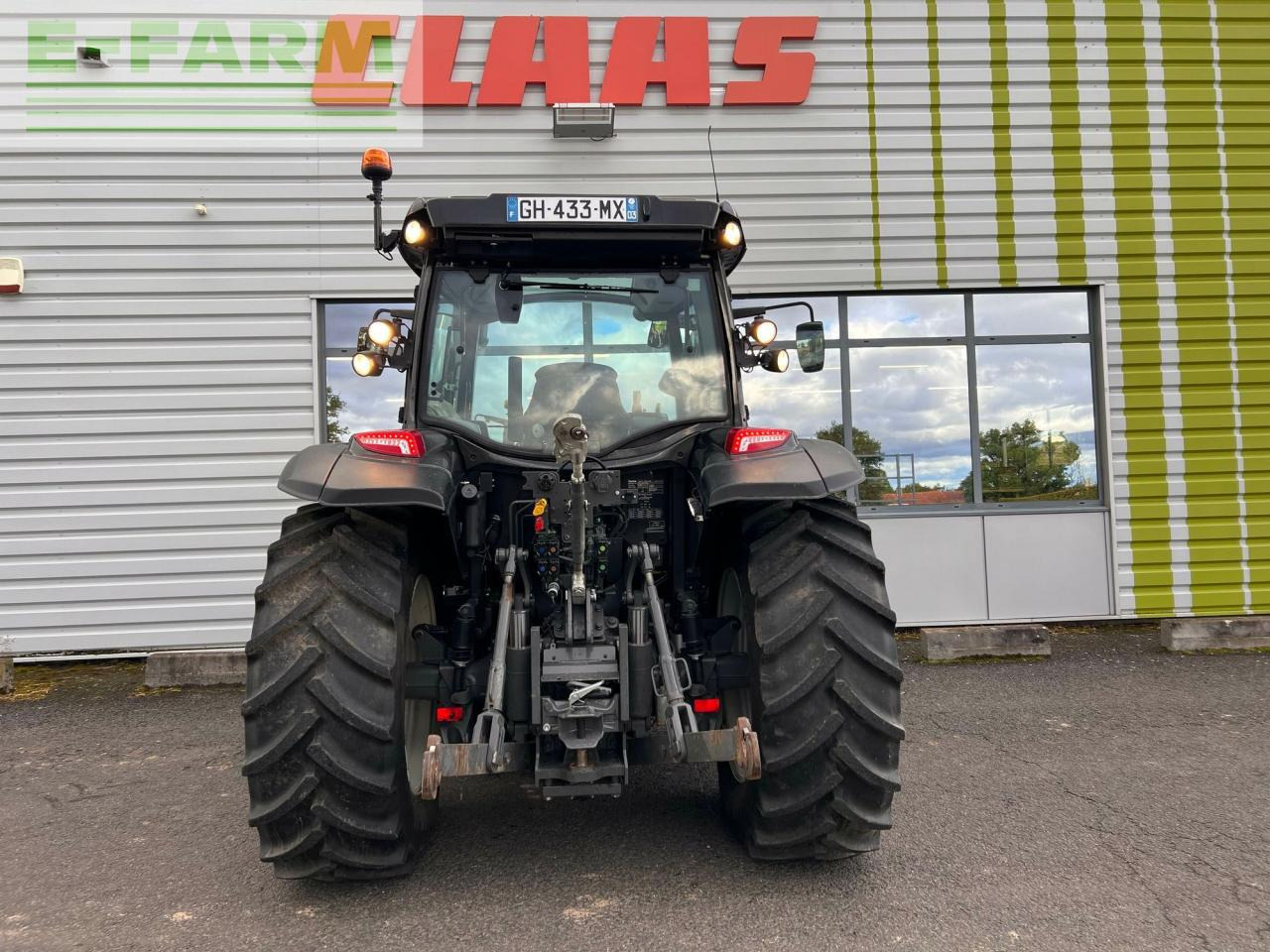 Valtra g 105 - Traktor: das Bild 4 Valtra g 105 - Traktor: das Bild 4