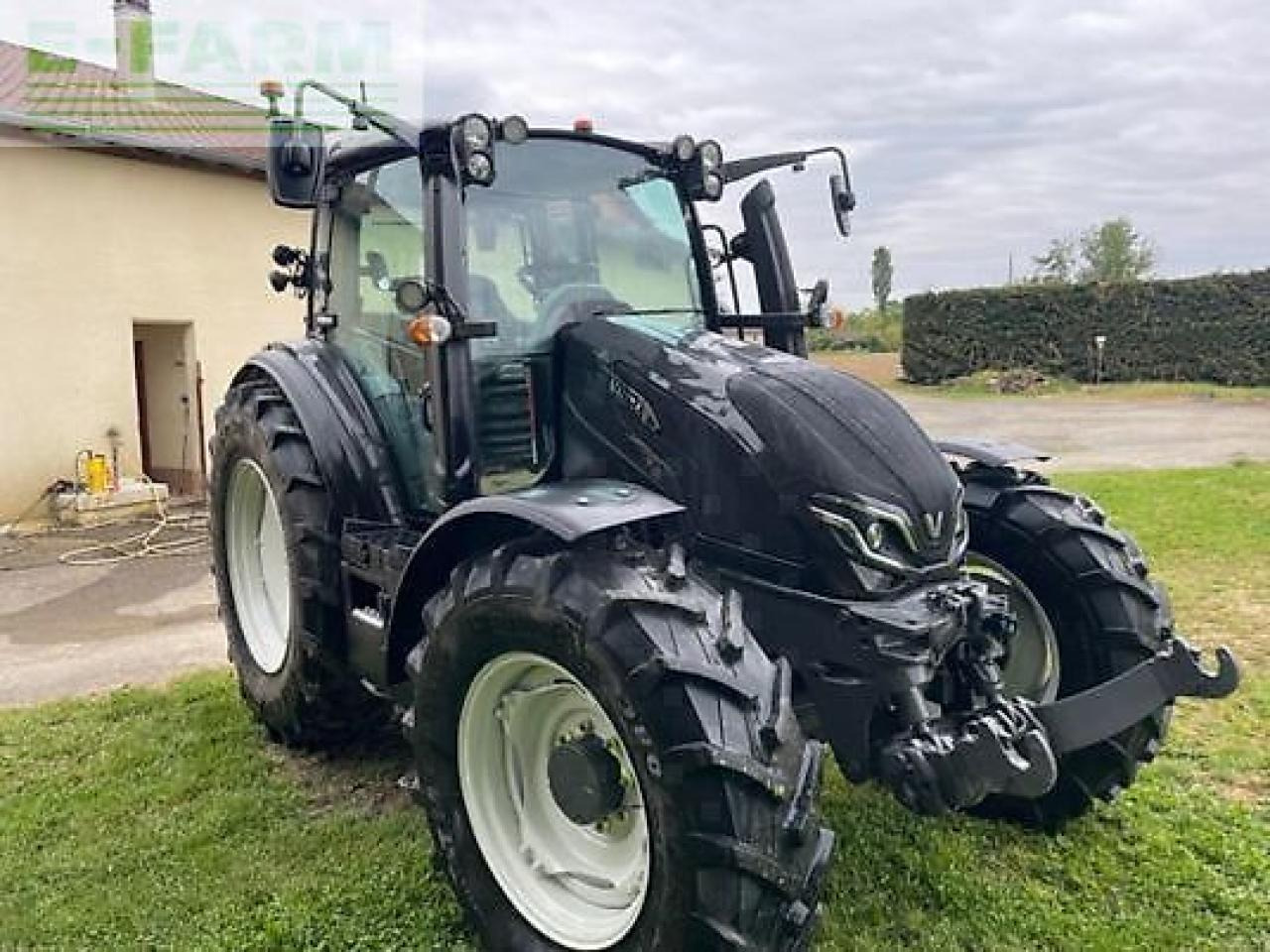 Valtra g125v - Traktor: das Bild 1 Valtra g125v - Traktor: das Bild 1