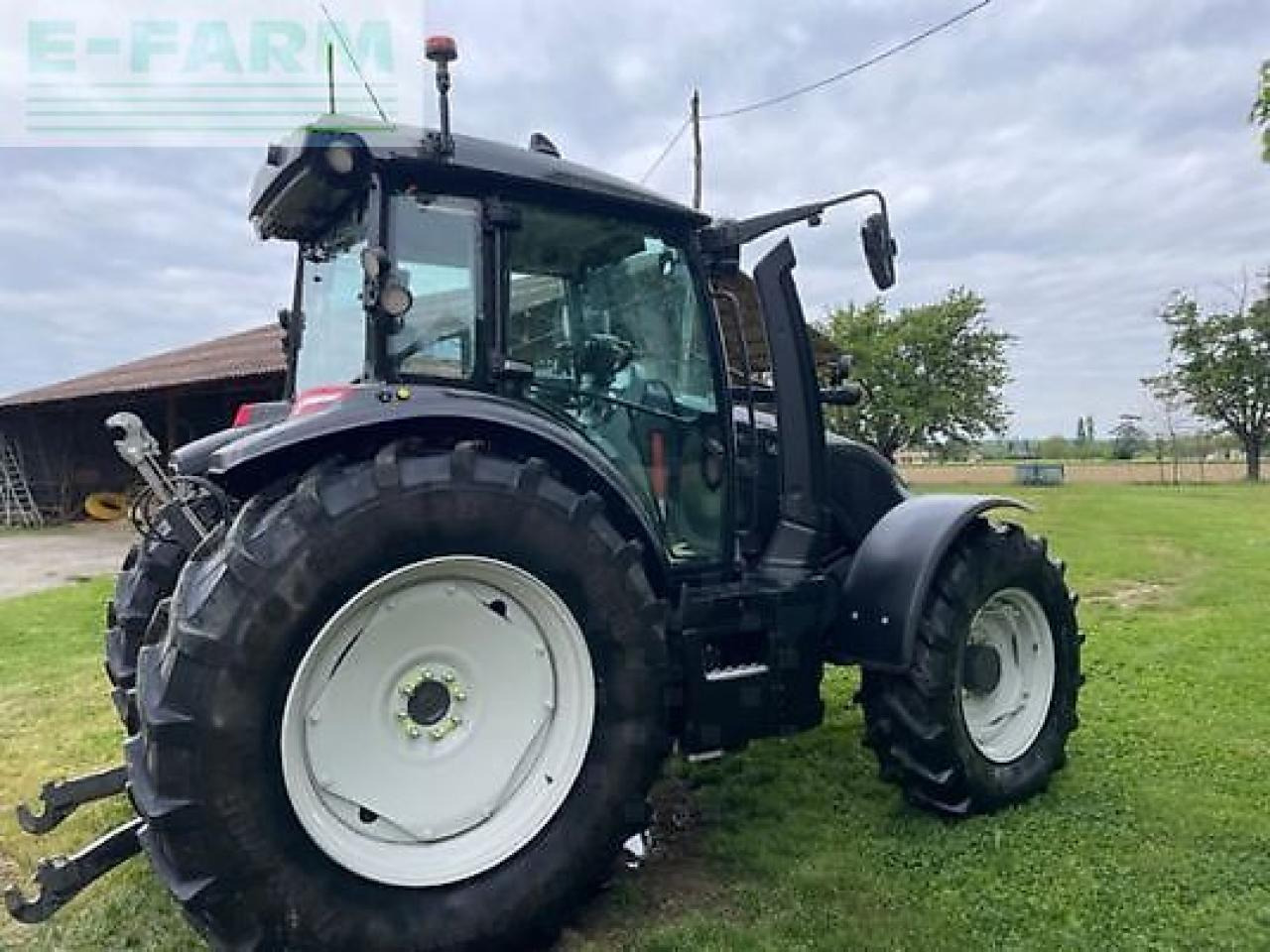 Valtra g125v - Traktor: das Bild 4 Valtra g125v - Traktor: das Bild 4