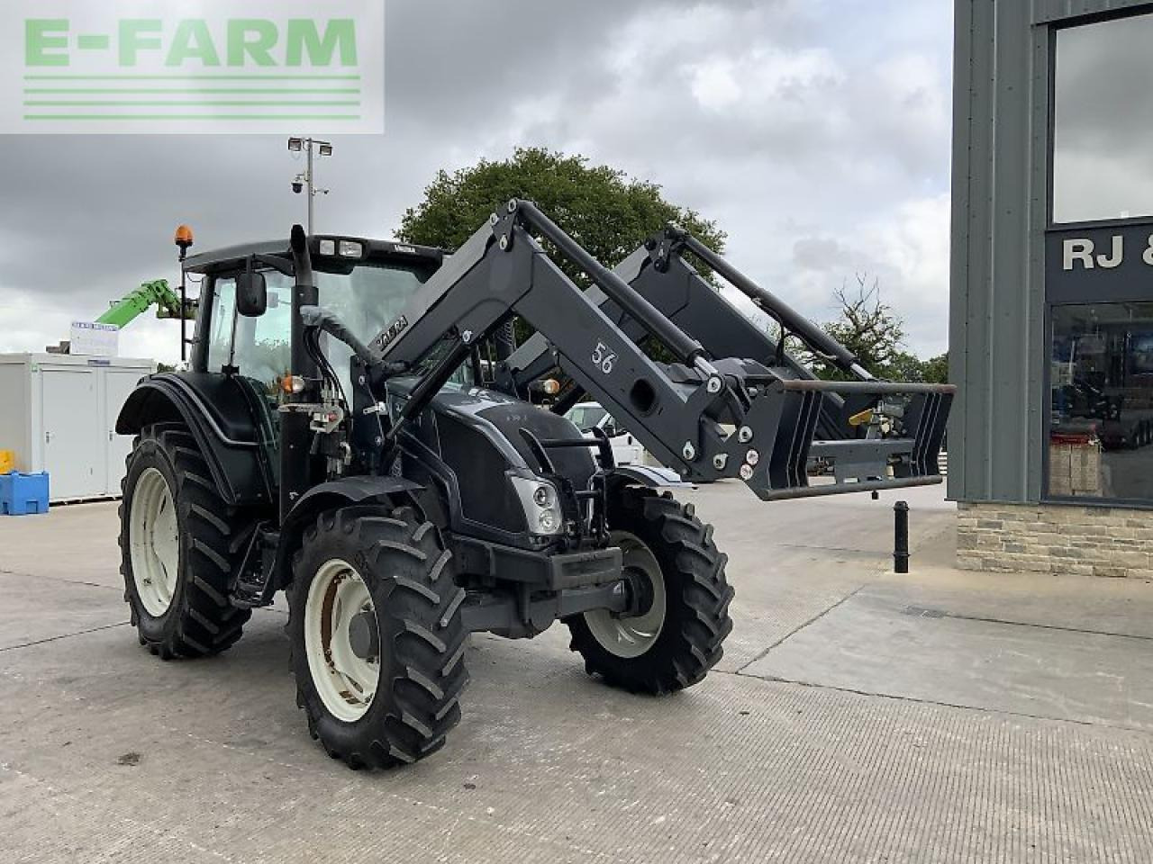 Valtra n103 hi tech (st23719) - Traktor: das Bild 3 Valtra n103 hi tech (st23719) - Traktor: das Bild 3