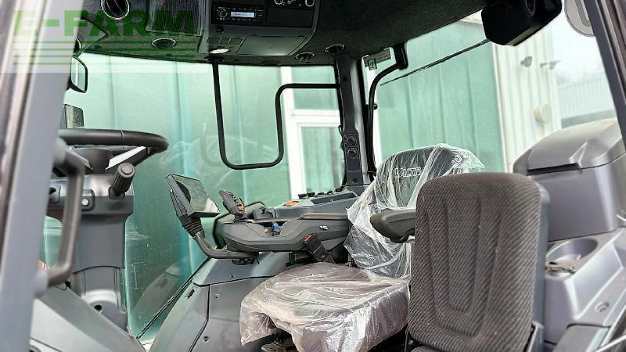 Valtra n155ed - Traktor: das Bild 5 Valtra n155ed - Traktor: das Bild 5