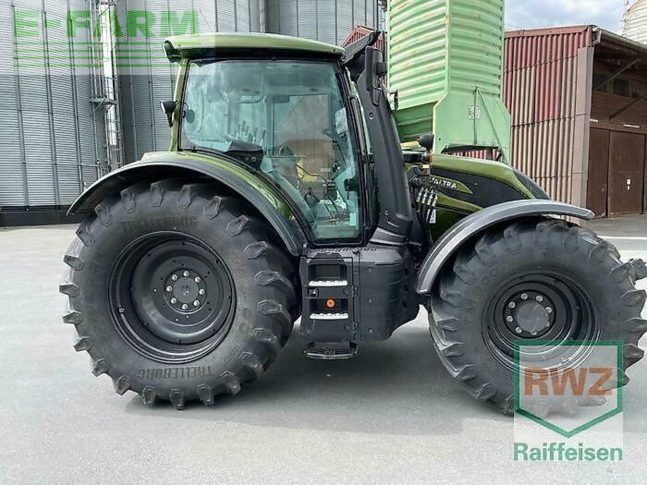 Valtra n175a - Traktor: das Bild 4 Valtra n175a - Traktor: das Bild 4