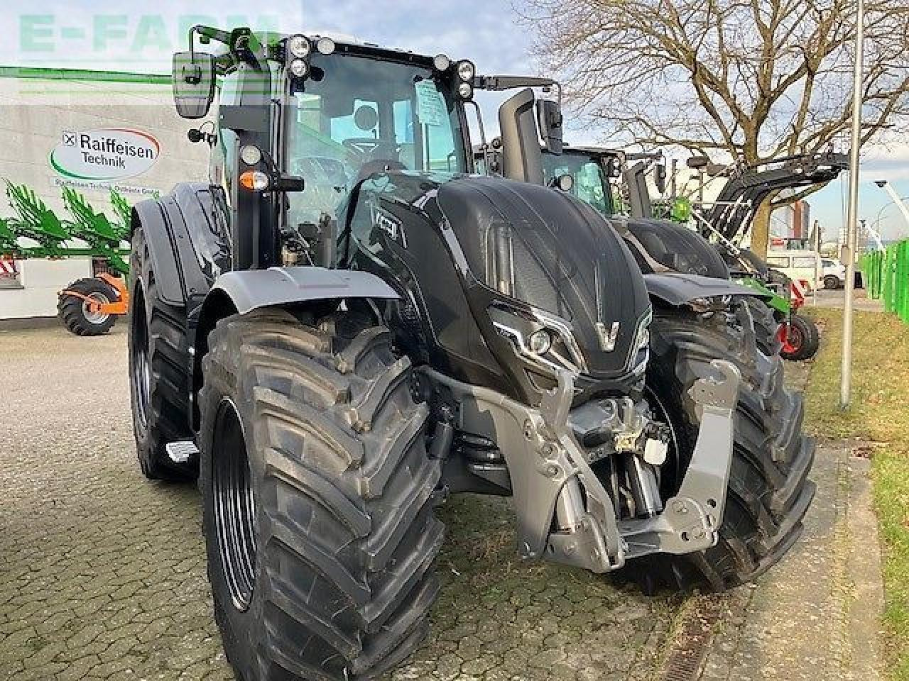 Valtra t 215a - Traktor: das Bild 1 Valtra t 215a - Traktor: das Bild 1