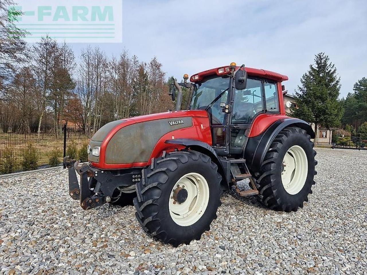 Valtra t120 - Traktor: das Bild 1 Valtra t120 - Traktor: das Bild 1