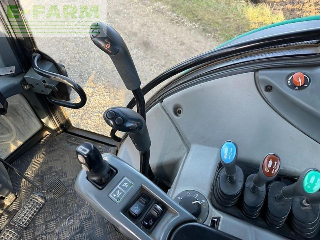 Traktor Valtra t151: das Bild 15