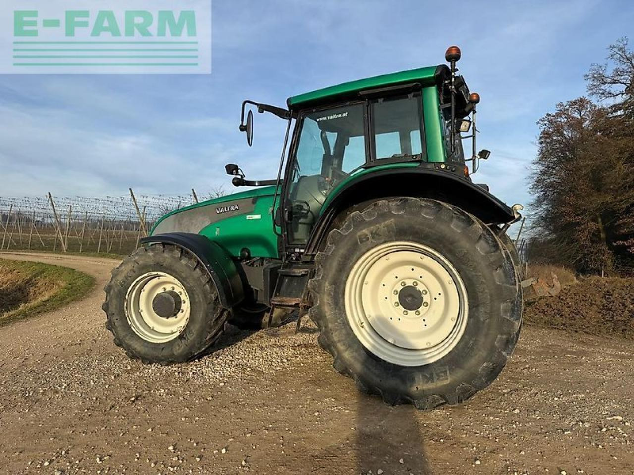 Traktor Valtra t151: das Bild 6