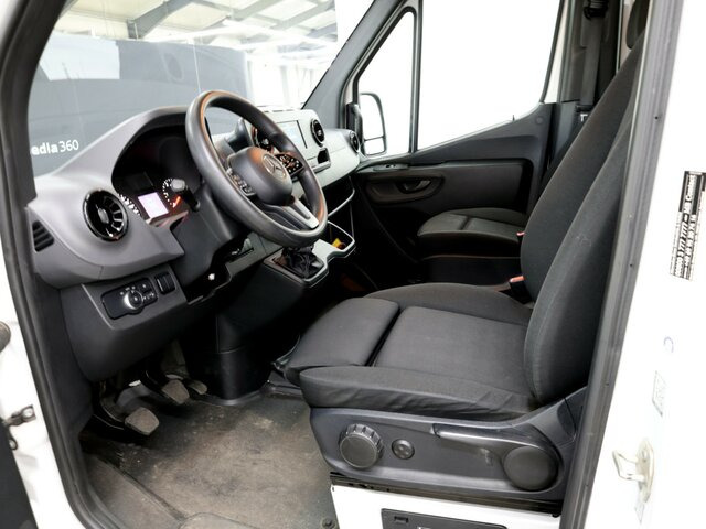 MERCEDES-BENZ Sprinter 314 CDI DOKA,Allrad,Standheizung - Planen Transporter, Transporter mit Doppelkabine: das Bild 2 MERCEDES-BENZ Sprinter 314 CDI DOKA,Allrad,Standheizung - Planen Transporter, Transporter mit Doppelkabine: das Bild 2