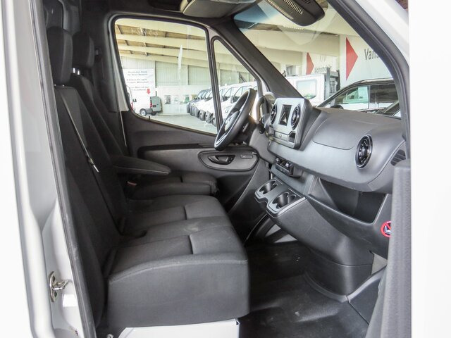 MERCEDES-BENZ Sprinter 317 Maxi,9GTronic,AHK3,5To,TCO - Kastenwagen: das Bild 2 MERCEDES-BENZ Sprinter 317 Maxi,9GTronic,AHK3,5To,TCO - Kastenwagen: das Bild 2