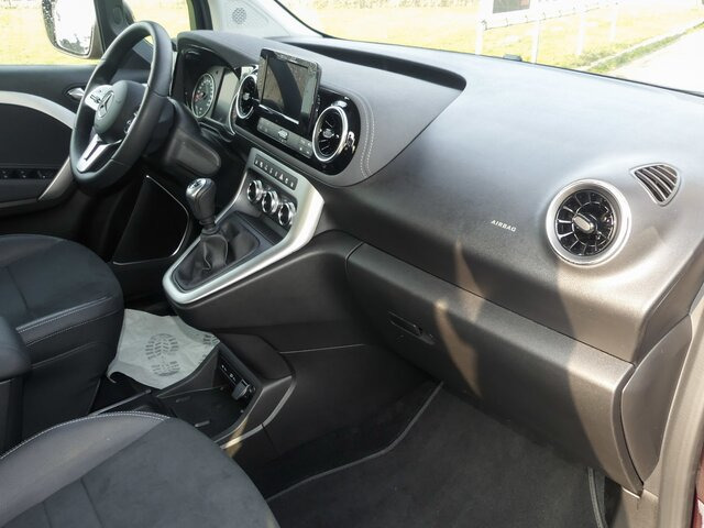 MERCEDES-BENZ T 180 Progressive,MBUX,LED,Navi,Kamera,Tempomat... - Personentransporter: das Bild 2 MERCEDES-BENZ T 180 Progressive,MBUX,LED,Navi,Kamera,Tempomat... - Personentransporter: das Bild 2