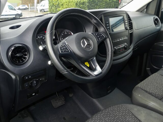MERCEDES-BENZ Vito 116CDI lang,TourerPro,2Klima,9Sitze,Kamera - Kleinbus, Personentransporter: das Bild 4 MERCEDES-BENZ Vito 116CDI lang,TourerPro,2Klima,9Sitze,Kamera - Kleinbus, Personentransporter: das Bild 4