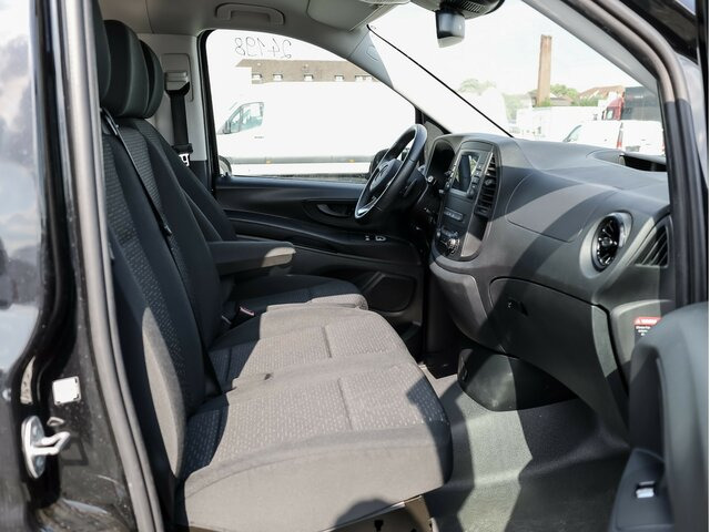 MERCEDES-BENZ Vito 116CDI lang,TourerPro,2Klima,9Sitze,Kamera - Kleinbus, Personentransporter: das Bild 3 MERCEDES-BENZ Vito 116CDI lang,TourerPro,2Klima,9Sitze,Kamera - Kleinbus, Personentransporter: das Bild 3