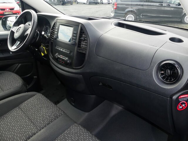 MERCEDES-BENZ Vito 116CDI lang,TourerPro,2xKlima,9Sitze,Kamera - Personentransporter: das Bild 3 MERCEDES-BENZ Vito 116CDI lang,TourerPro,2xKlima,9Sitze,Kamera - Personentransporter: das Bild 3